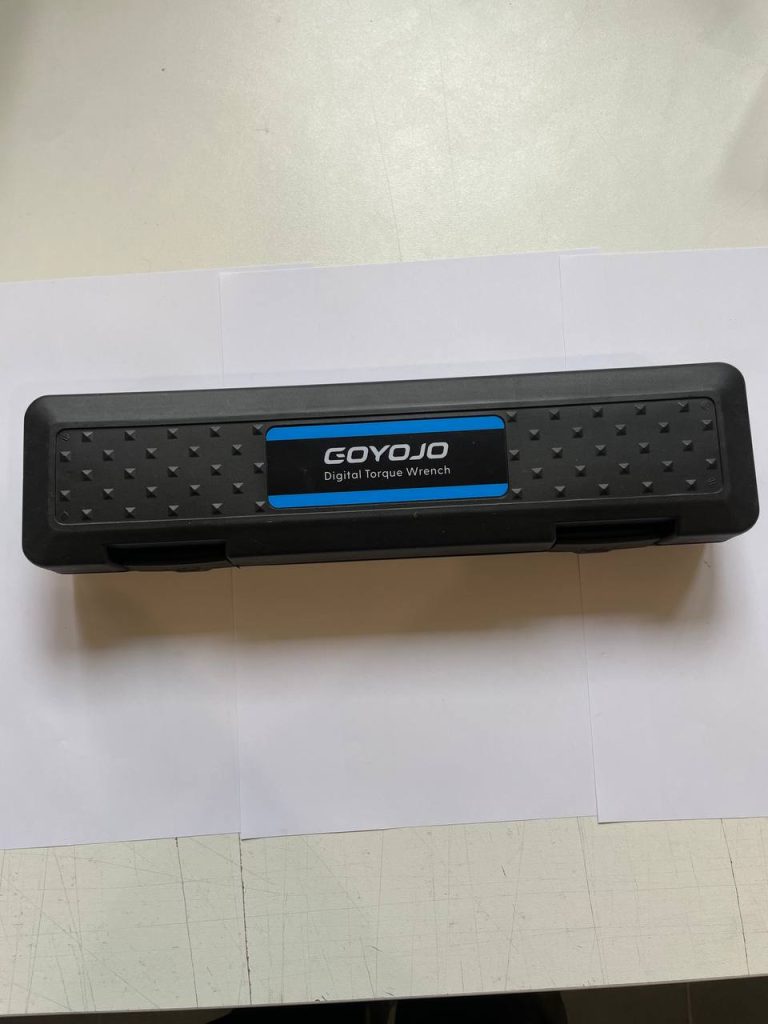 Цифровий динамометричний ключ GOYOJO NITERUS GM100 — загальний вигляд кейсу