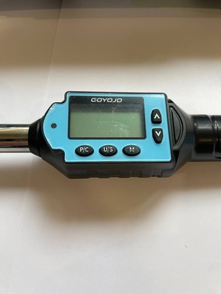 Цифровий динамометричний ключ GOYOJO NITERUS GM100 — дисплей
