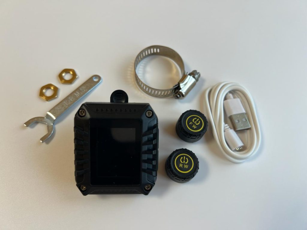 Комплектація M06 з датчиками тиску шин для мотоцикла.