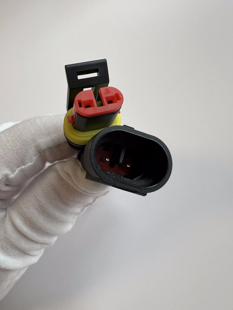 універсальний водостійкий контактний роз’єм на 2 піна для живлення