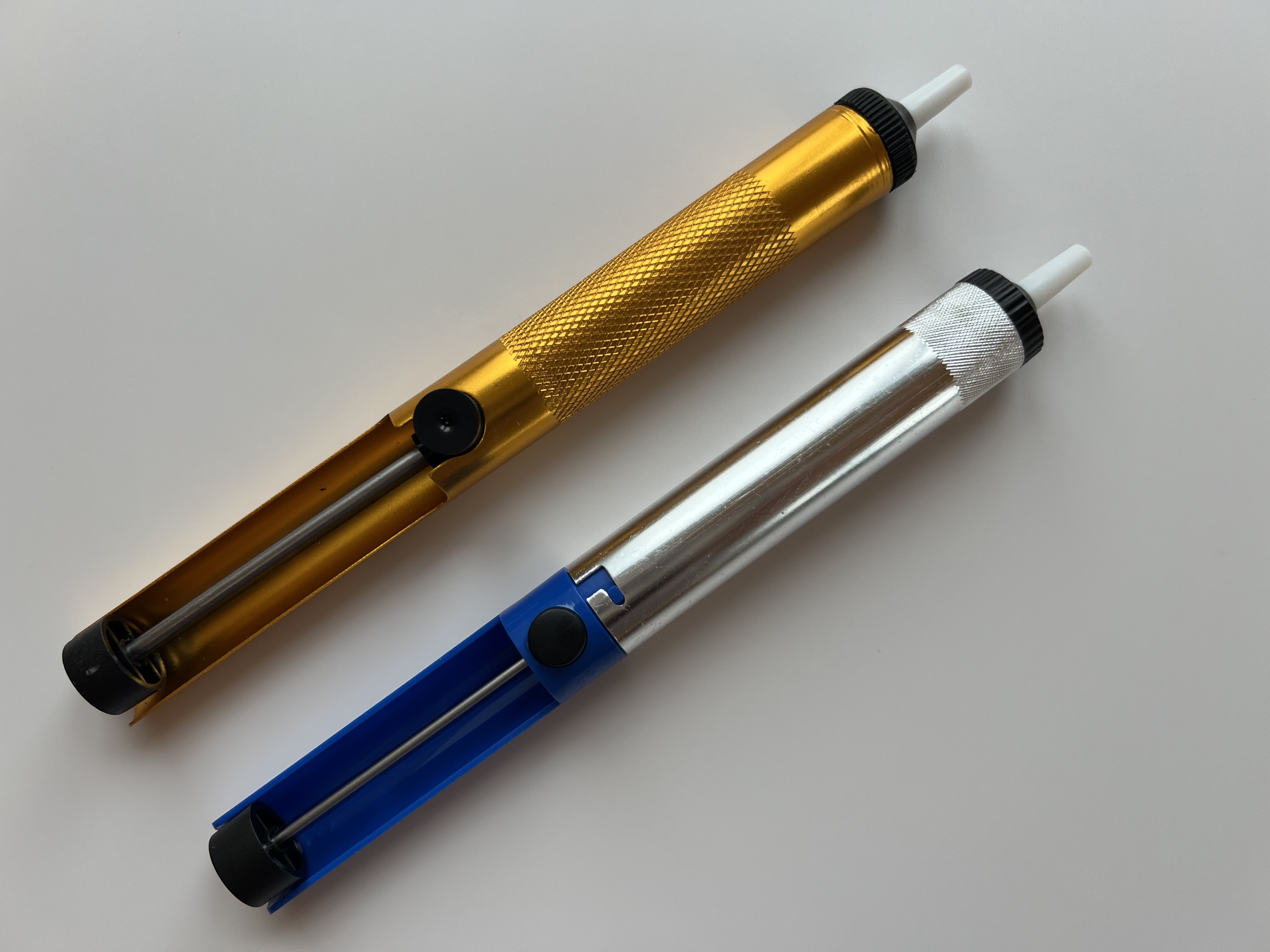 Алюмініємі вакуумні олововідсмоктувачі