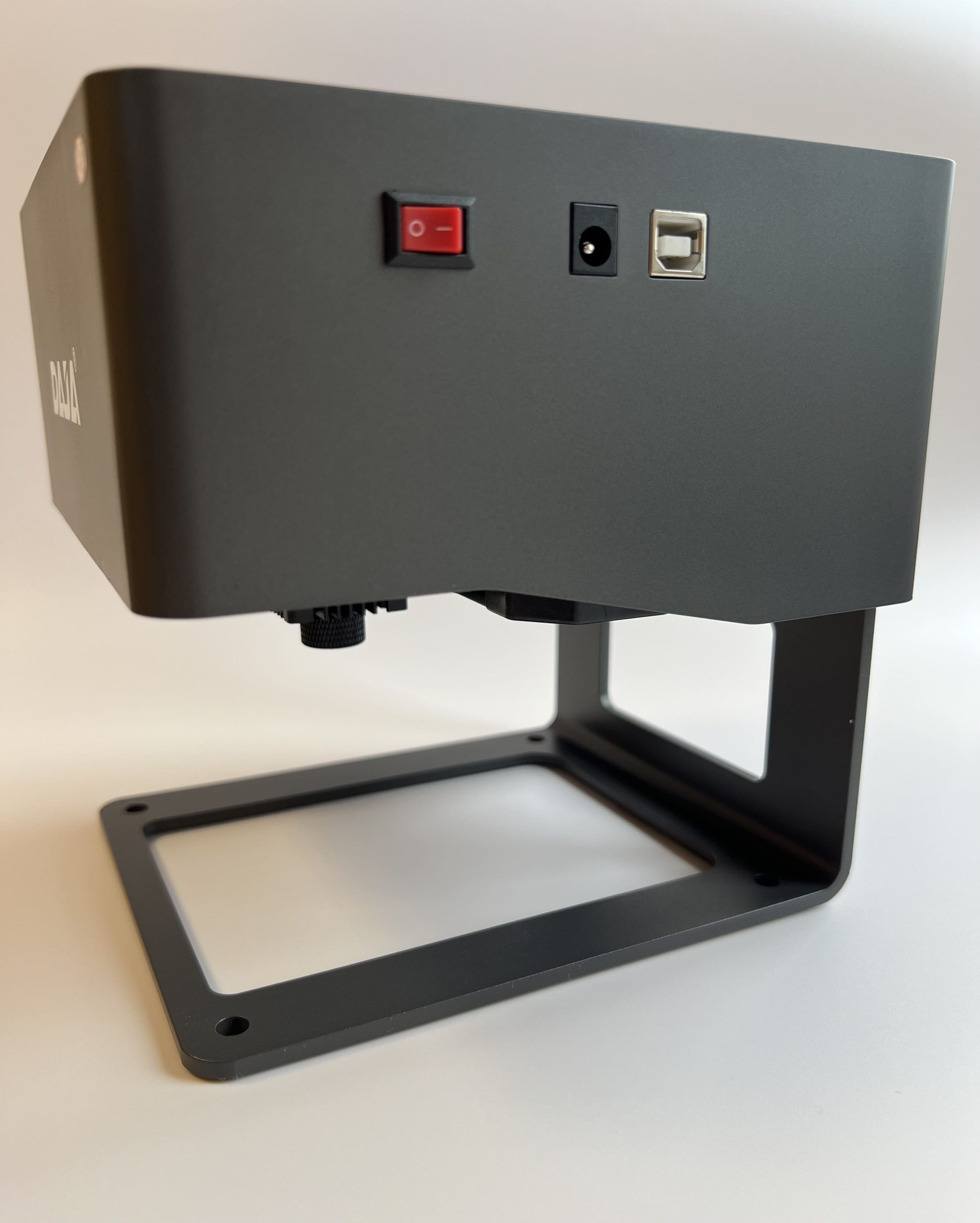 Гравер DAJA DJ6 Mini для роботи з різними матеріалами