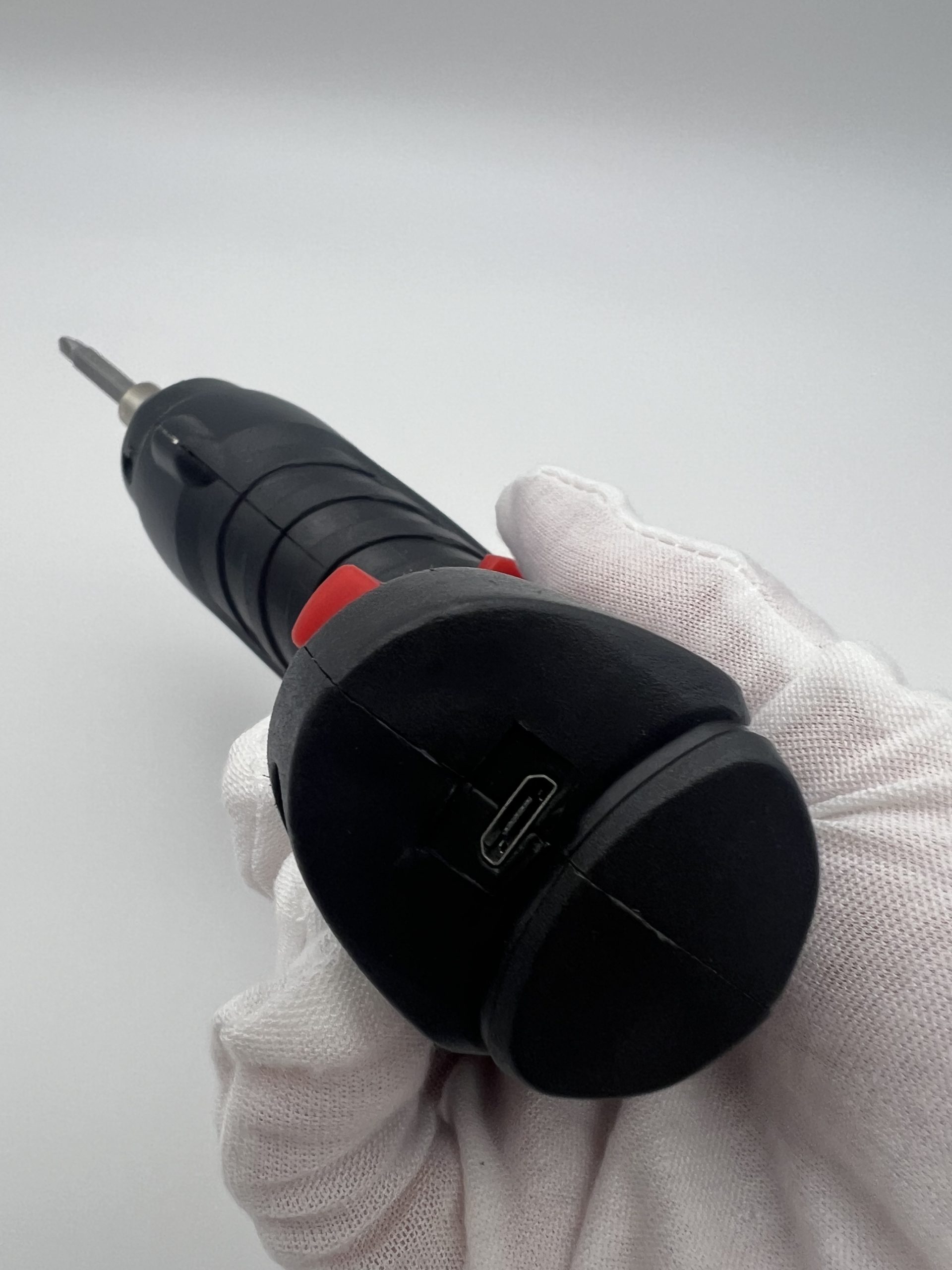 USB-розʼєм для зарядки акумуляторної викрутки