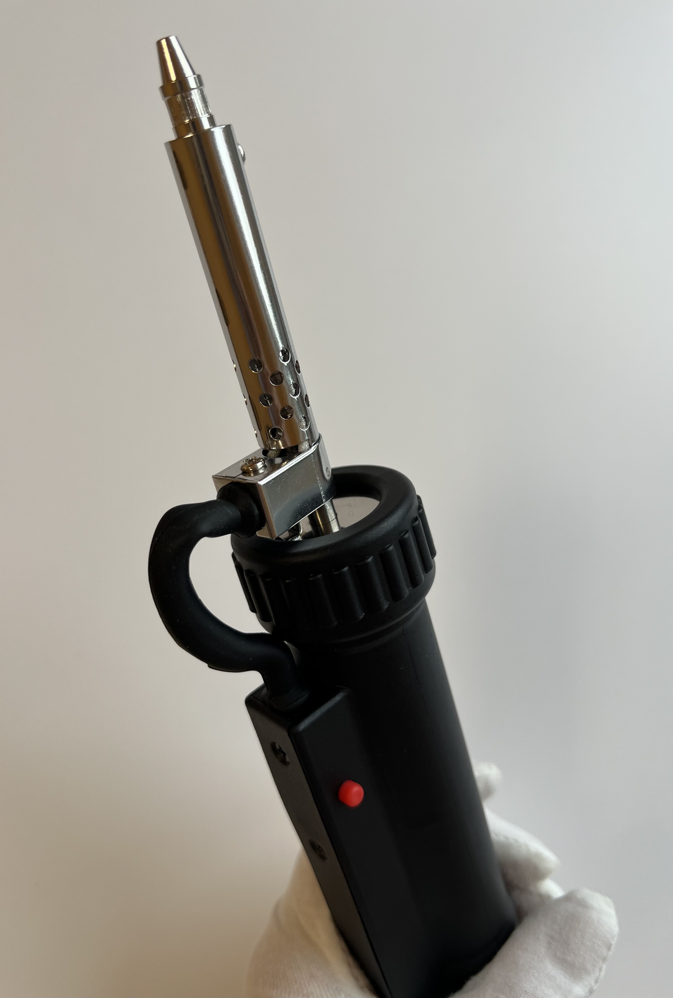 Зручний та компактний оловоотсос ADT03