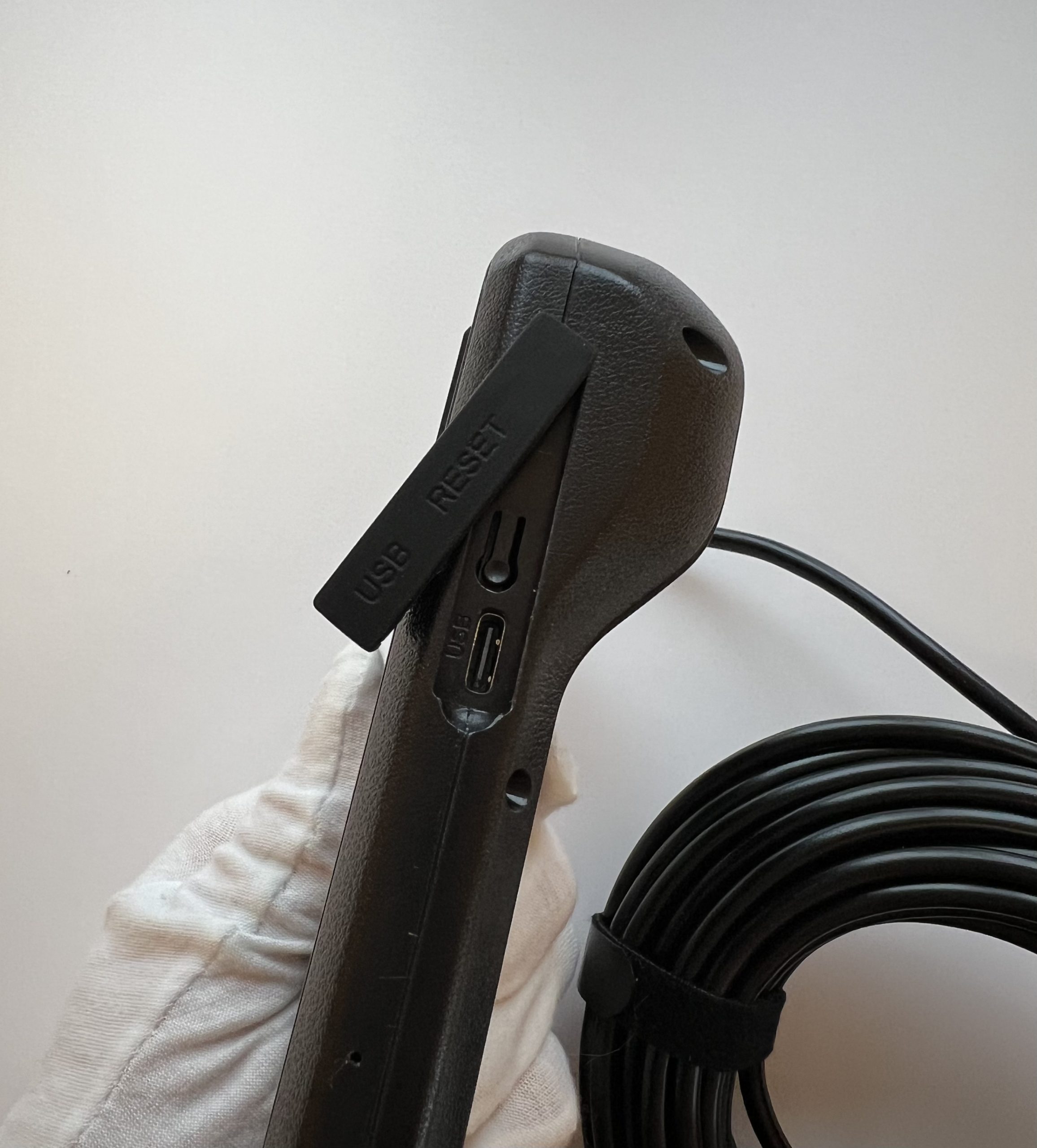 Роз’єм для зарядки в INSKAM C30-M