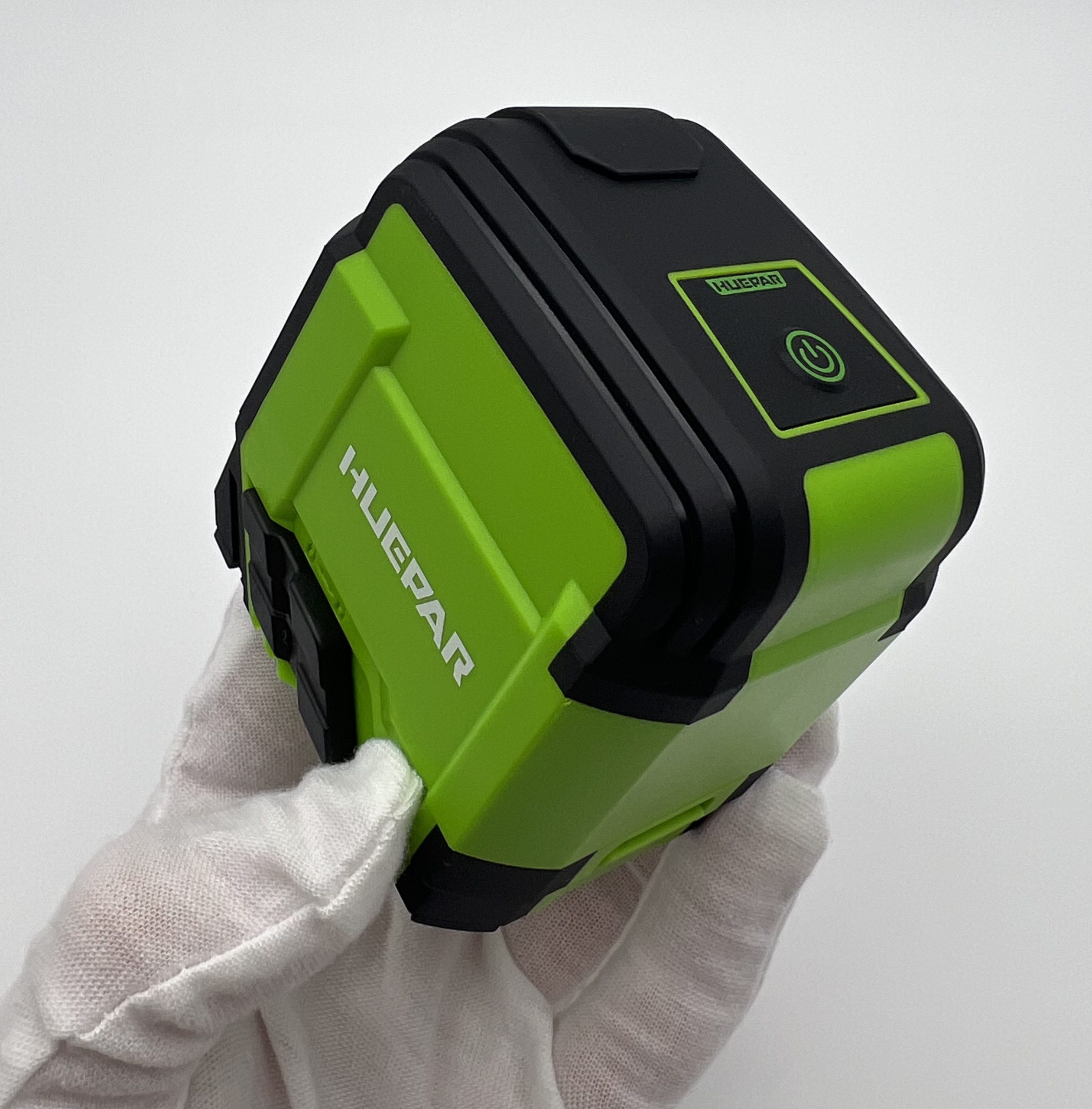 Компактний лазерний рівень Huepar