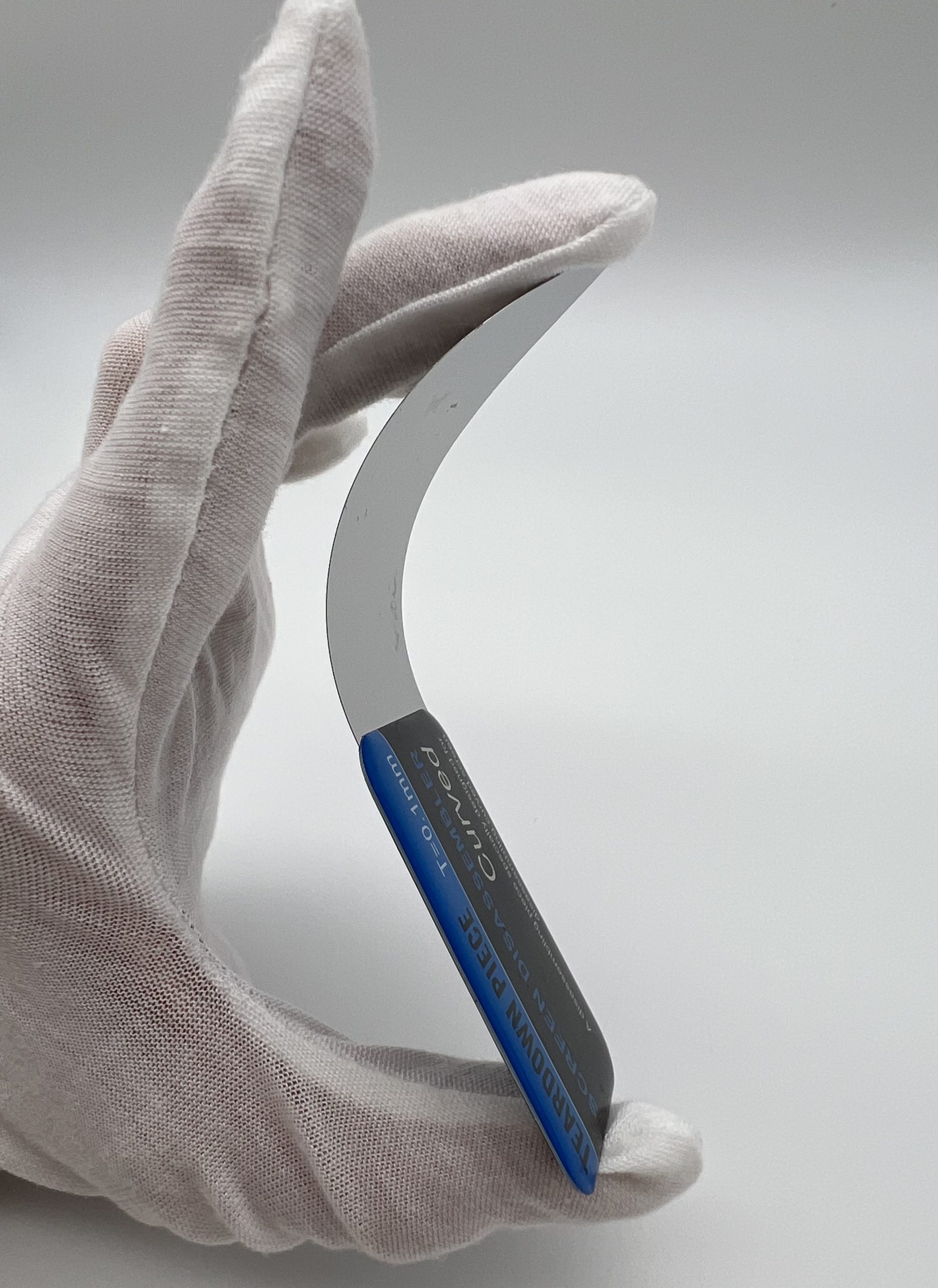 Гнучке лезо для ремонту смартфона