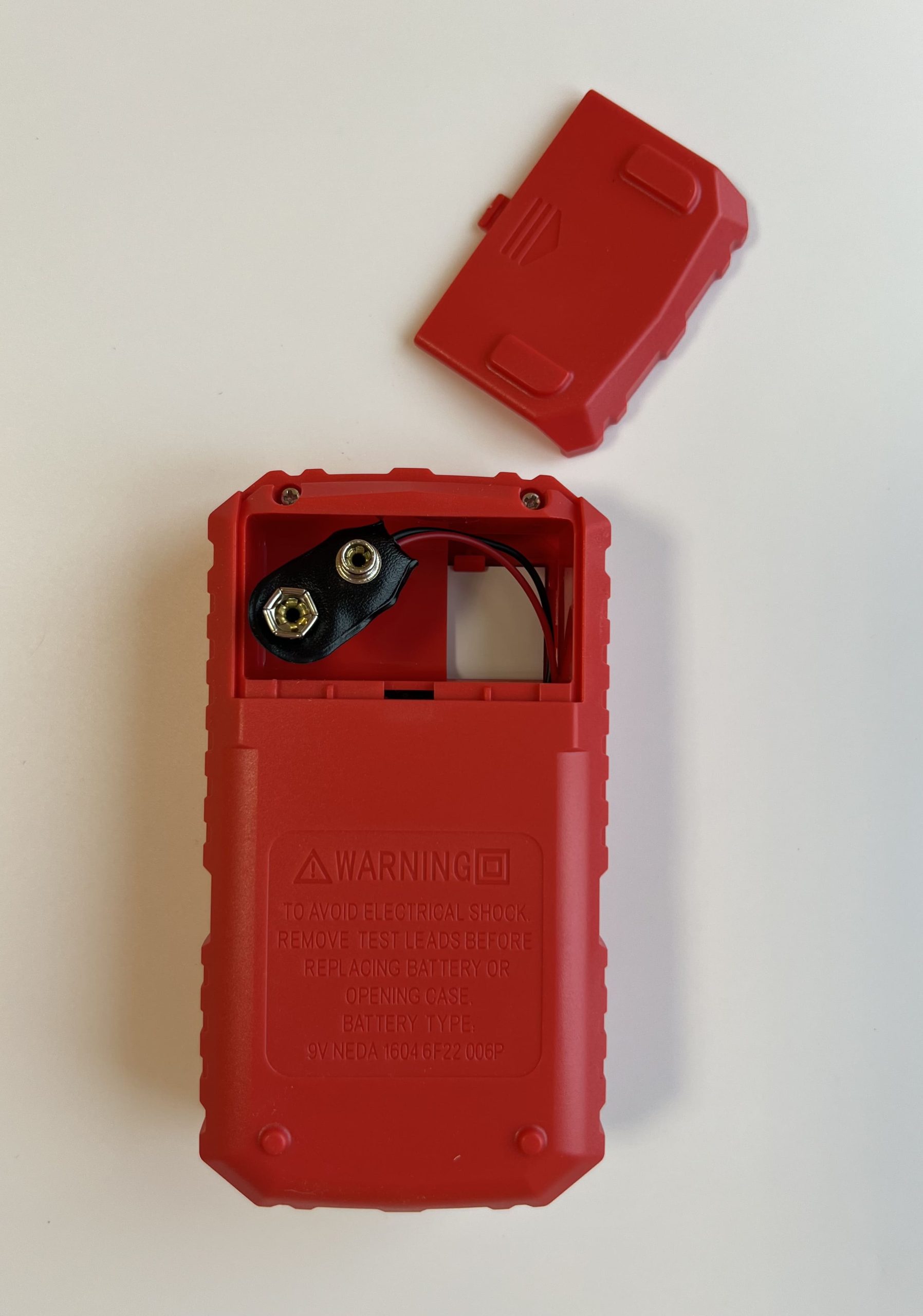 Розʼєм для акумуляторів у мультиметрі