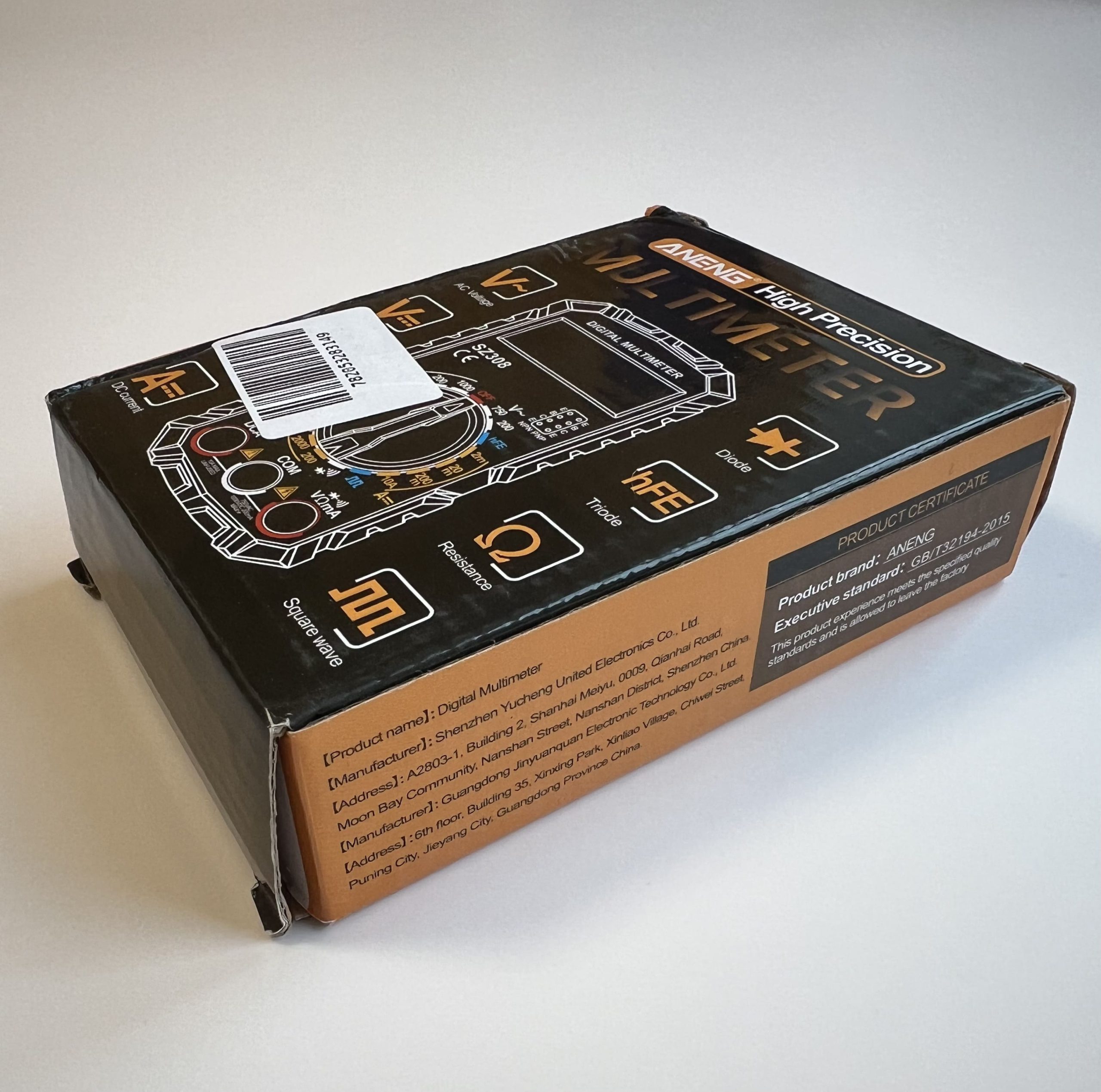 Автомобільний мультиметр в коробці