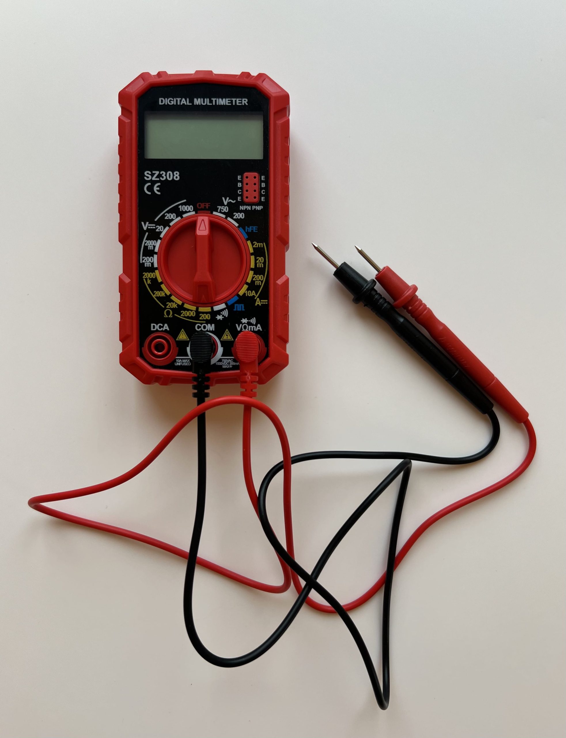 Мультиметр для діагностики реле паливного насоса авто