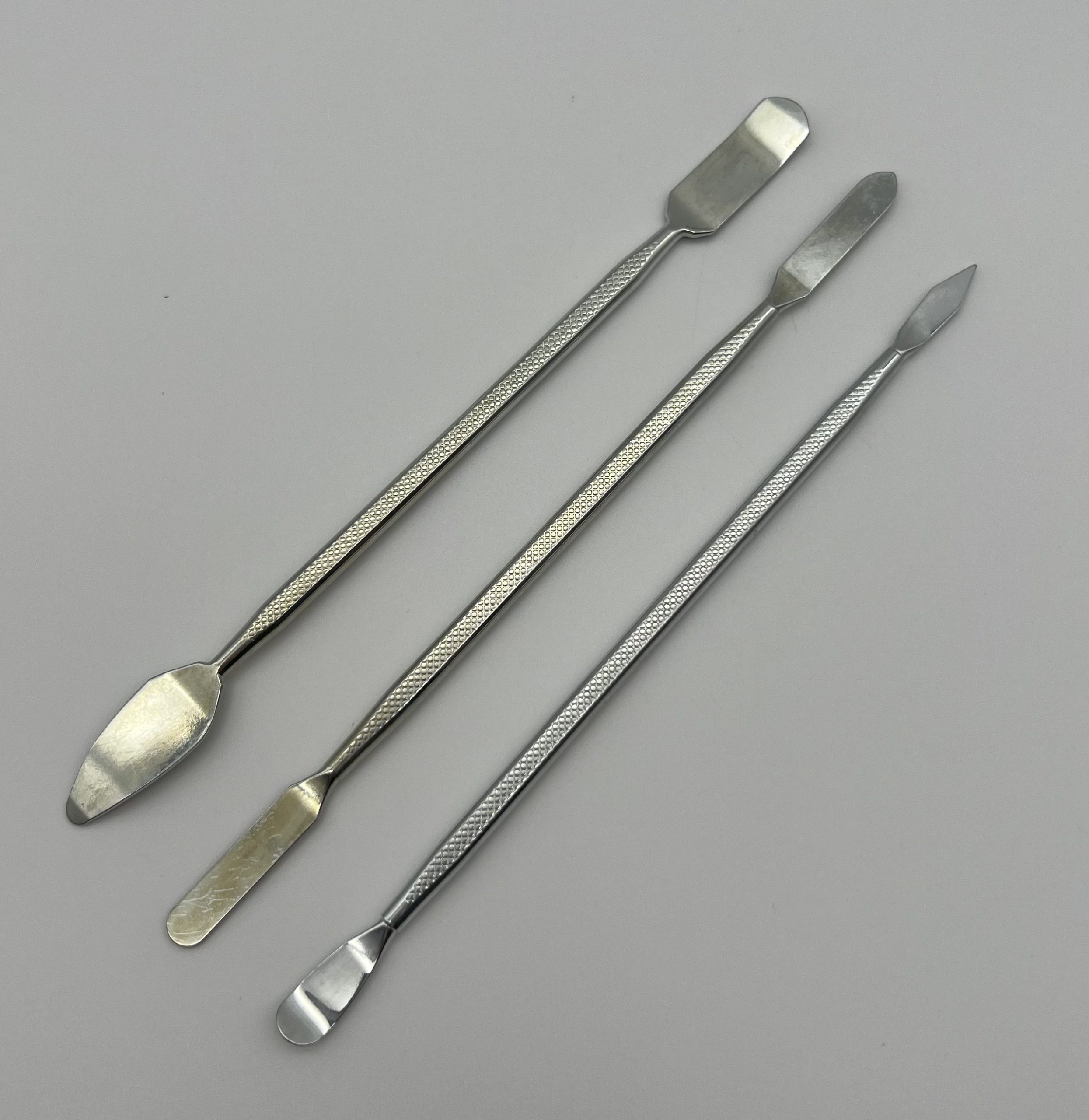 Базовий набір інструментів різної конфігурації для ремонту телефонів