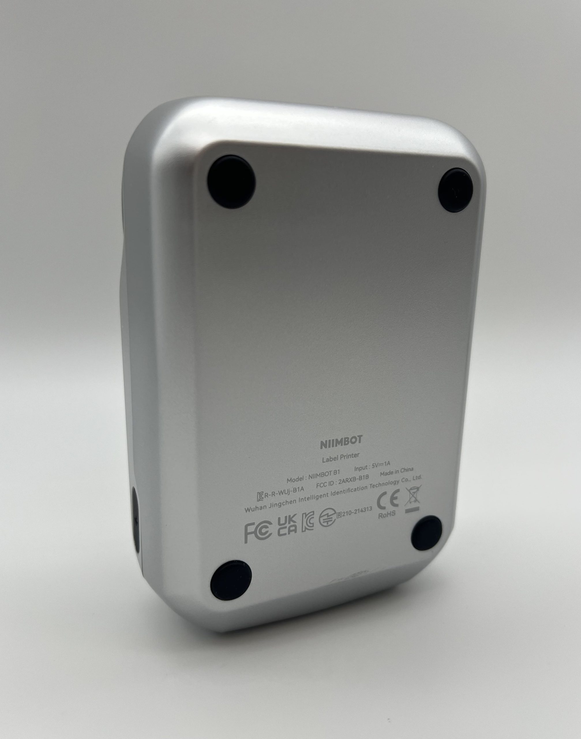 Принтер для маркування Niimbot B1 – компактний пристрій універсального використання