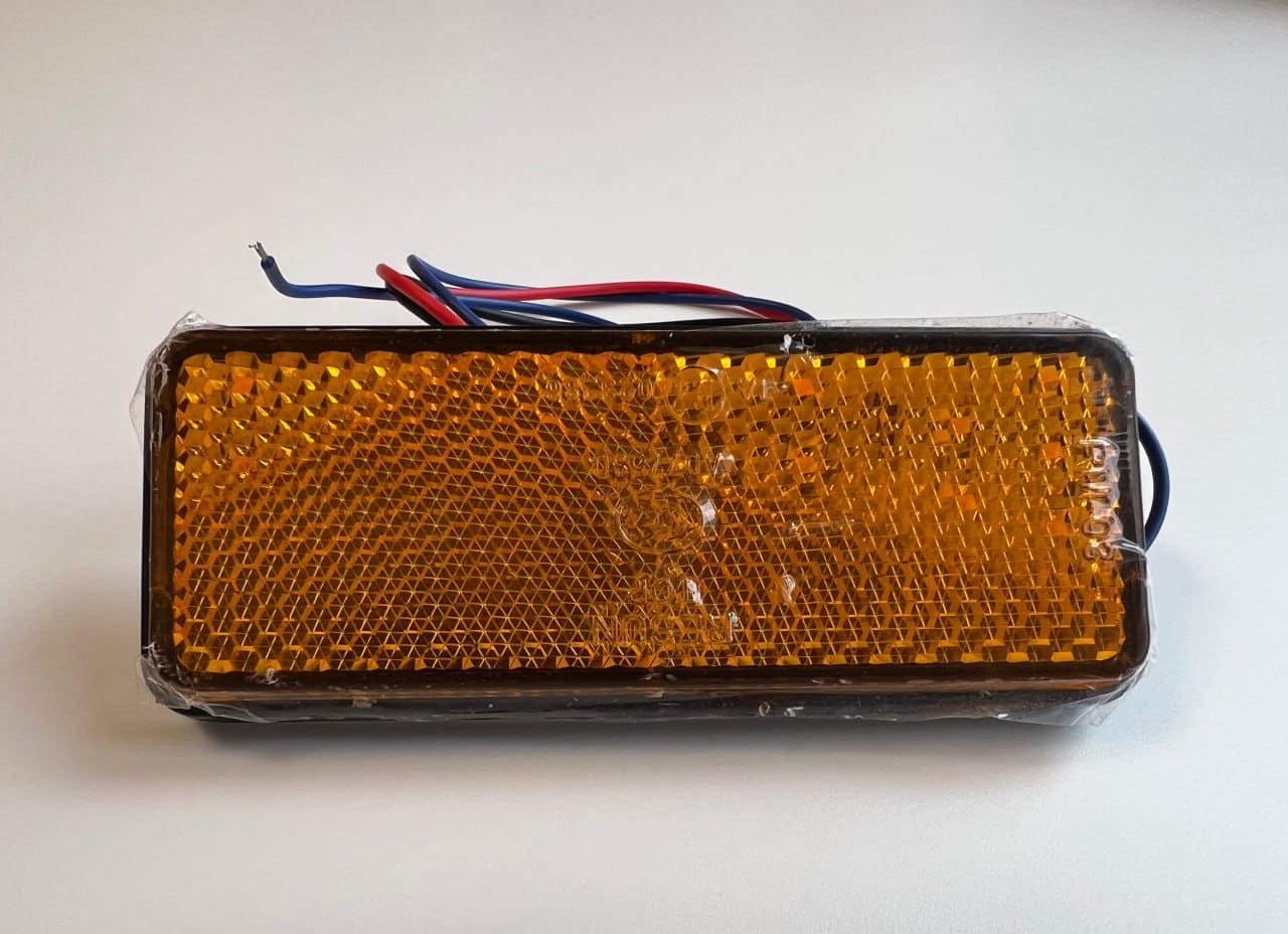 Жовтий LED стоп сигнал для мотоцикла – варіант для додаткових габаритів