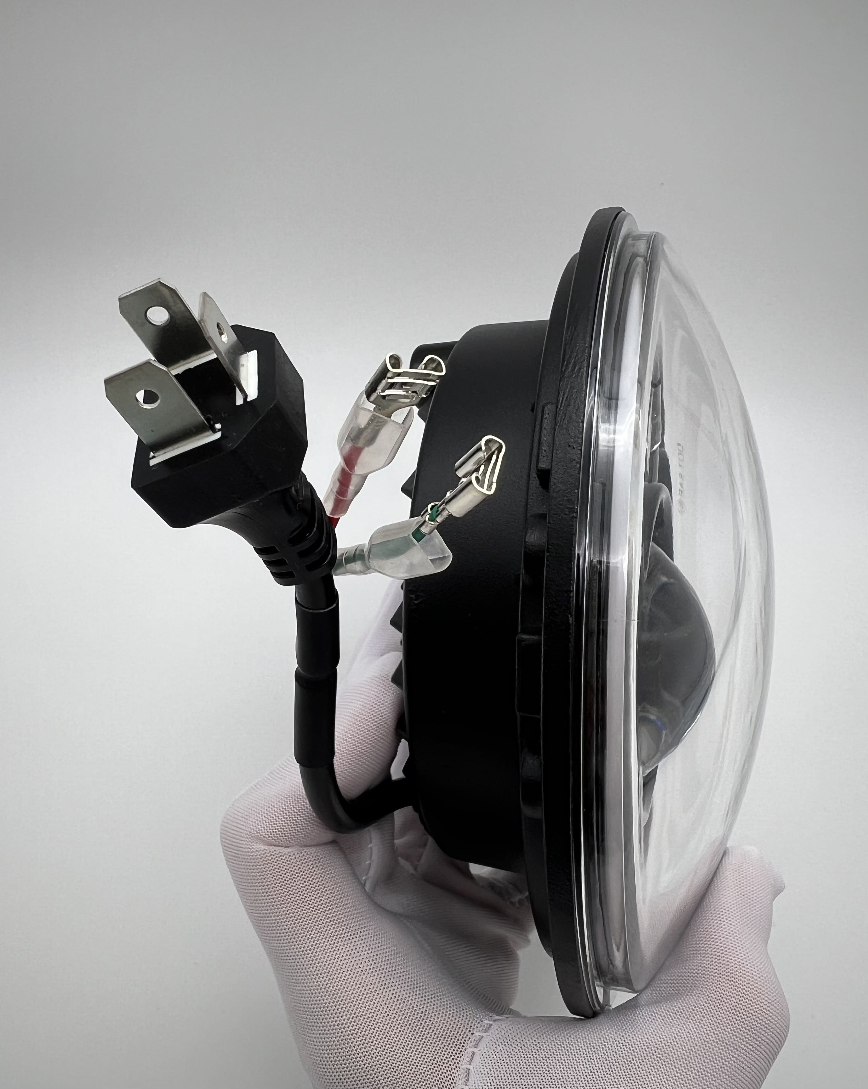 Універсальна фара для мотоцикла потужністю 20–40W