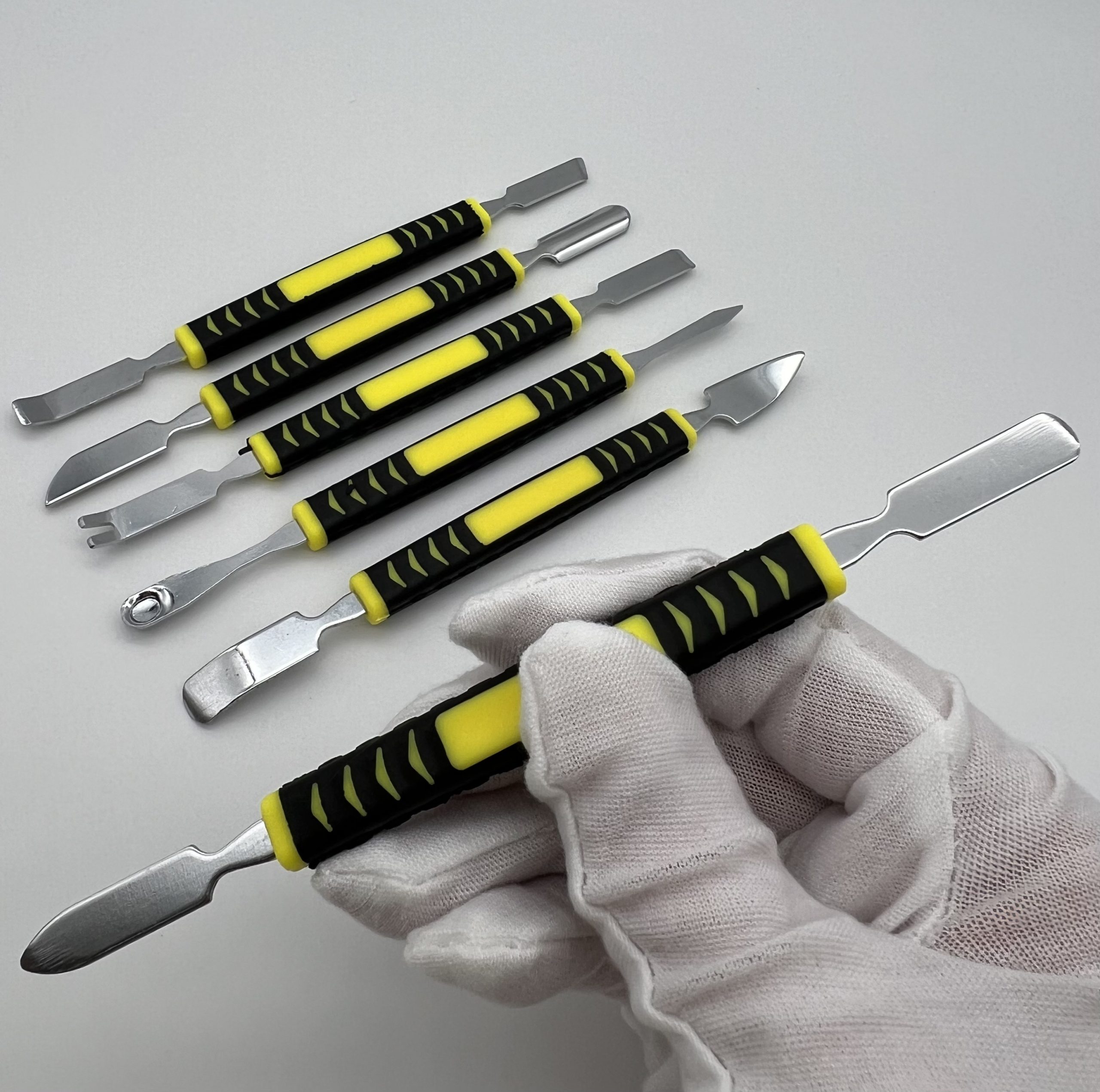 Зручні інструменту для ремонту смартфонів