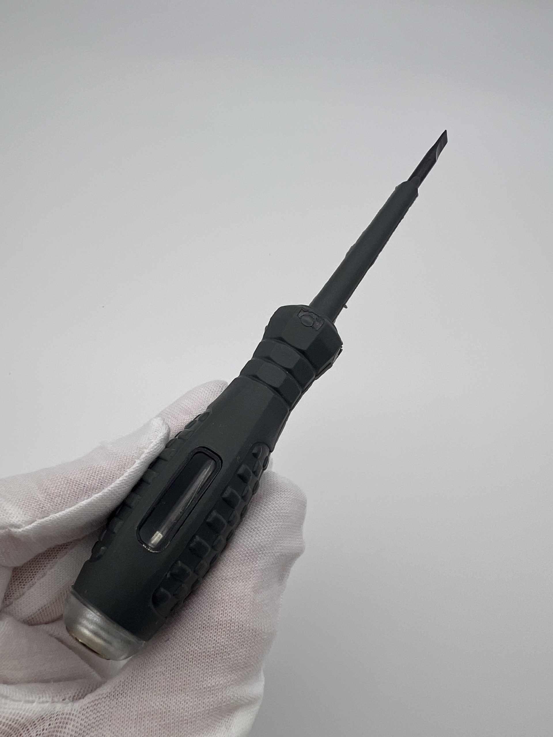 Зручна та компактна викрутка ANENG B05 з індикатором напруги