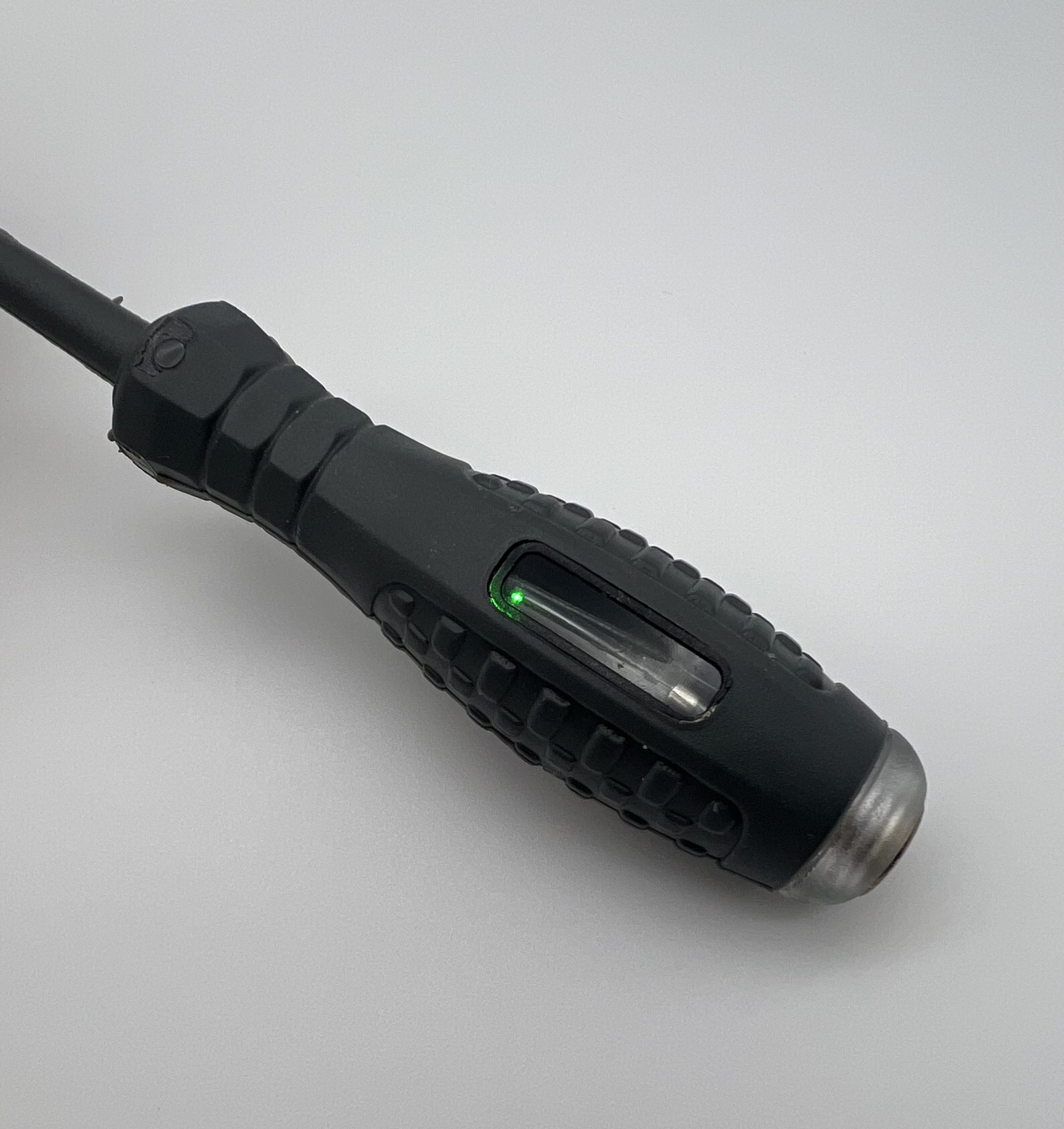 Індикатор напруги в ANENG B05