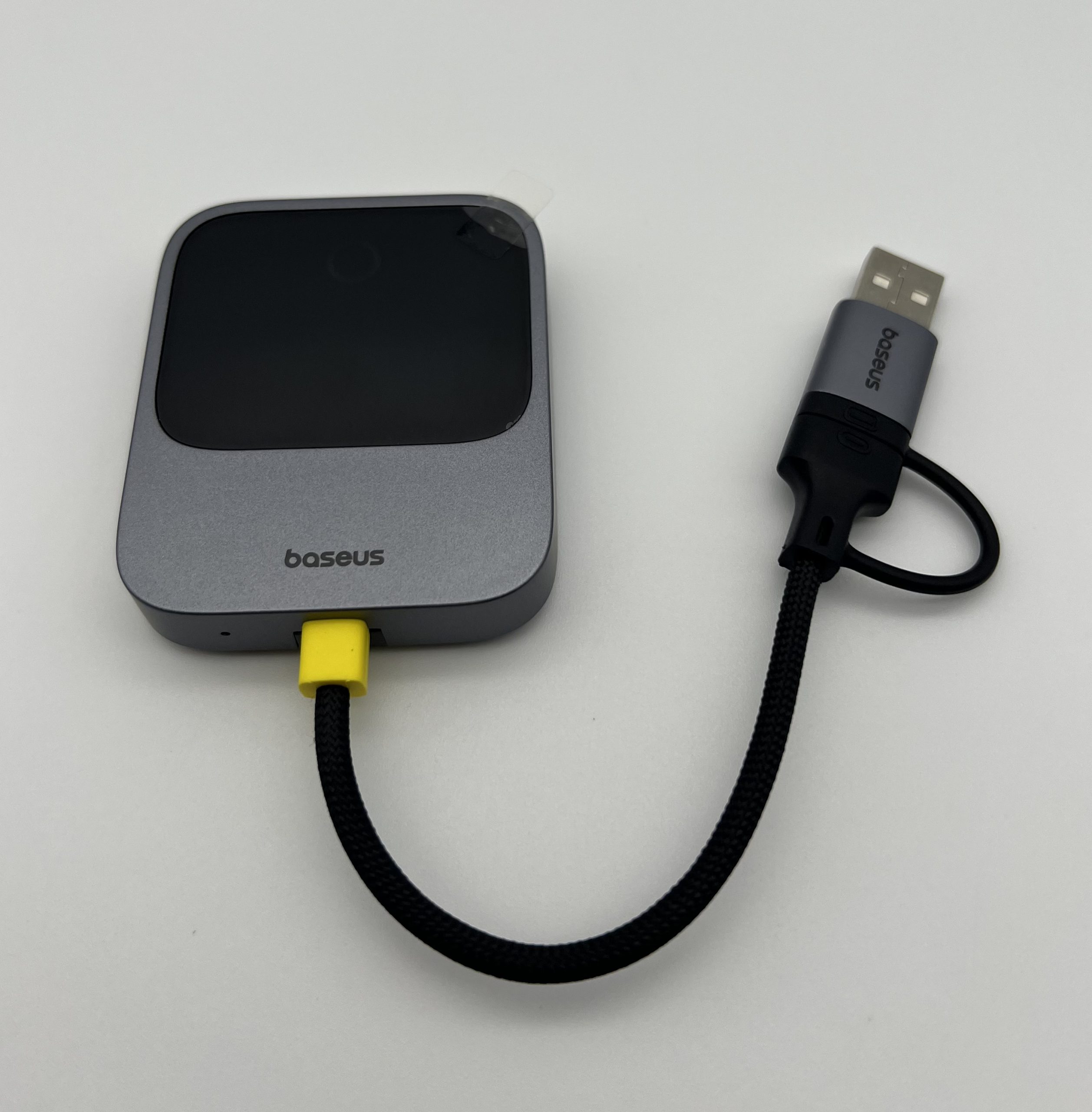 Baseus Safe Journey CarPlay адаптер для бездротового CarPlay