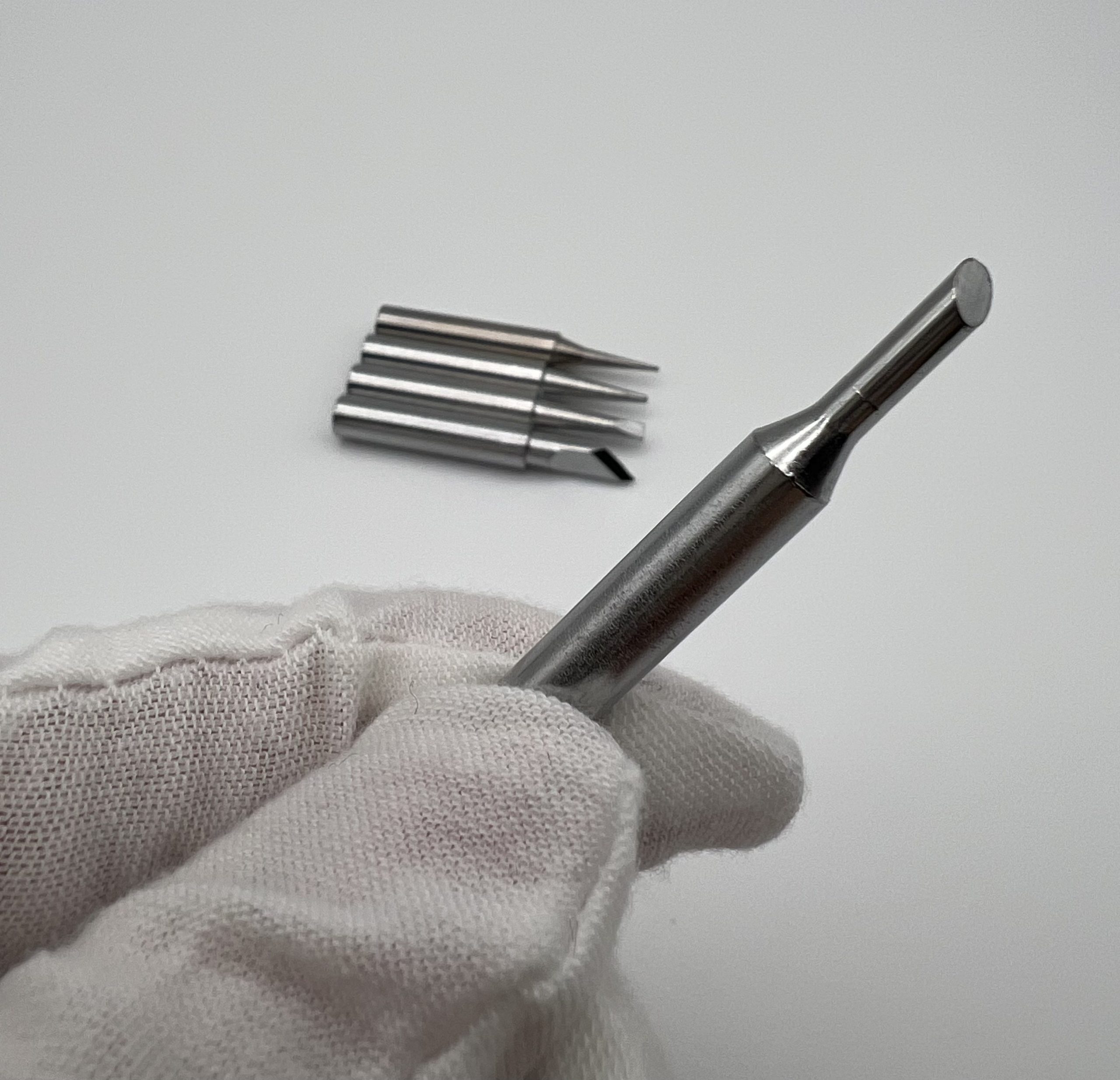 Набір з 5 змінних паяльних жал – вдалий вибір для радіомонтажу та ремонту гаджетів