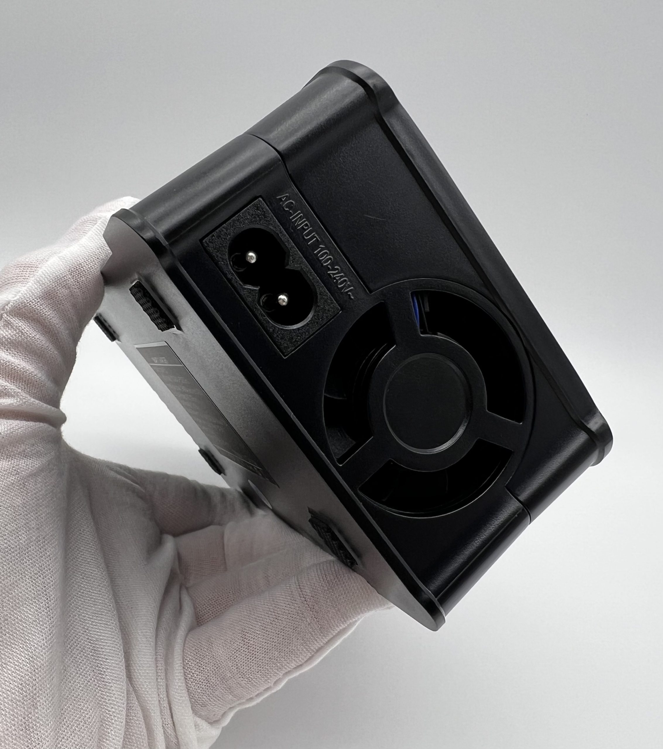 Aushauz 15A з інтелектуальним керуванням та РК-дисплеєм