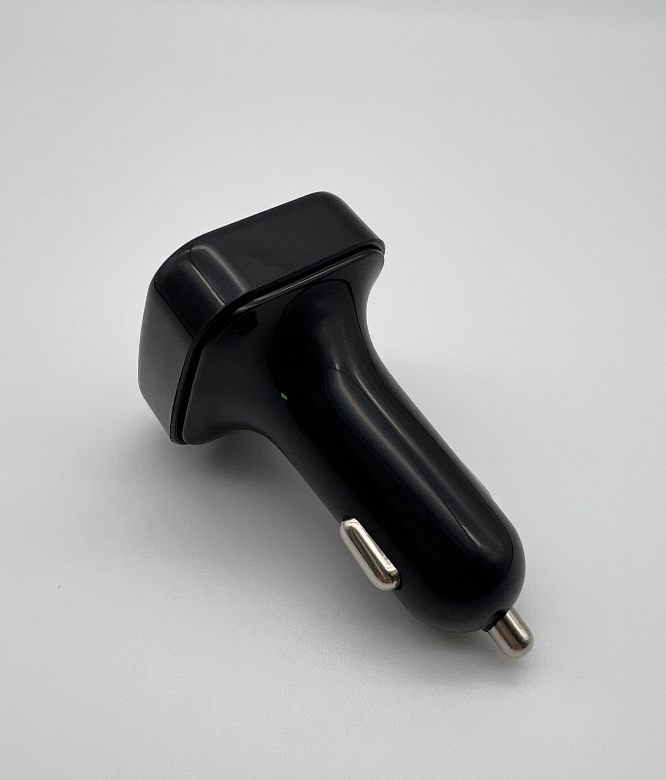 FM модулятор у міцному корпусі з ABS-пластику