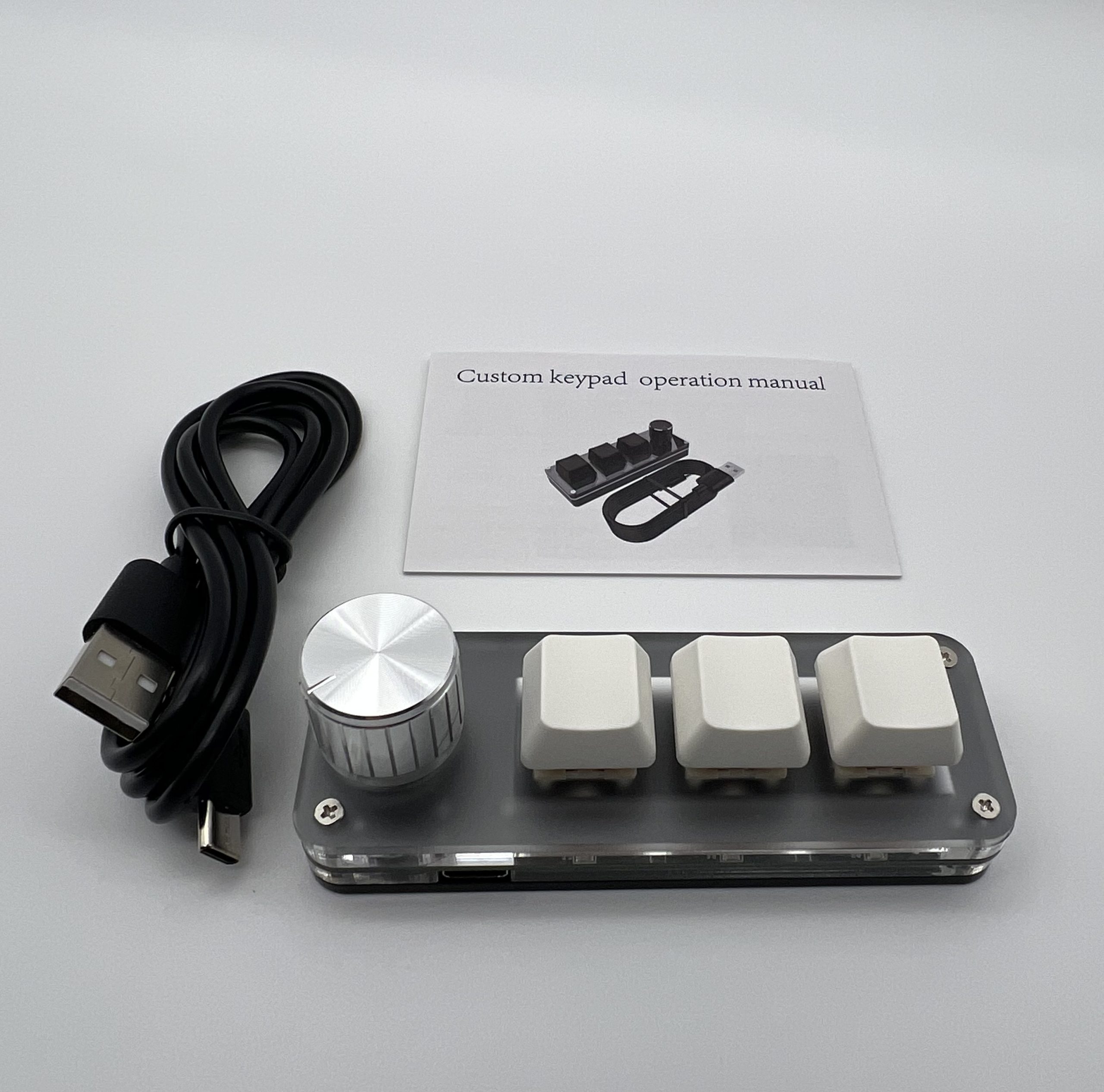 Комплектація макропаду в білому кольорі