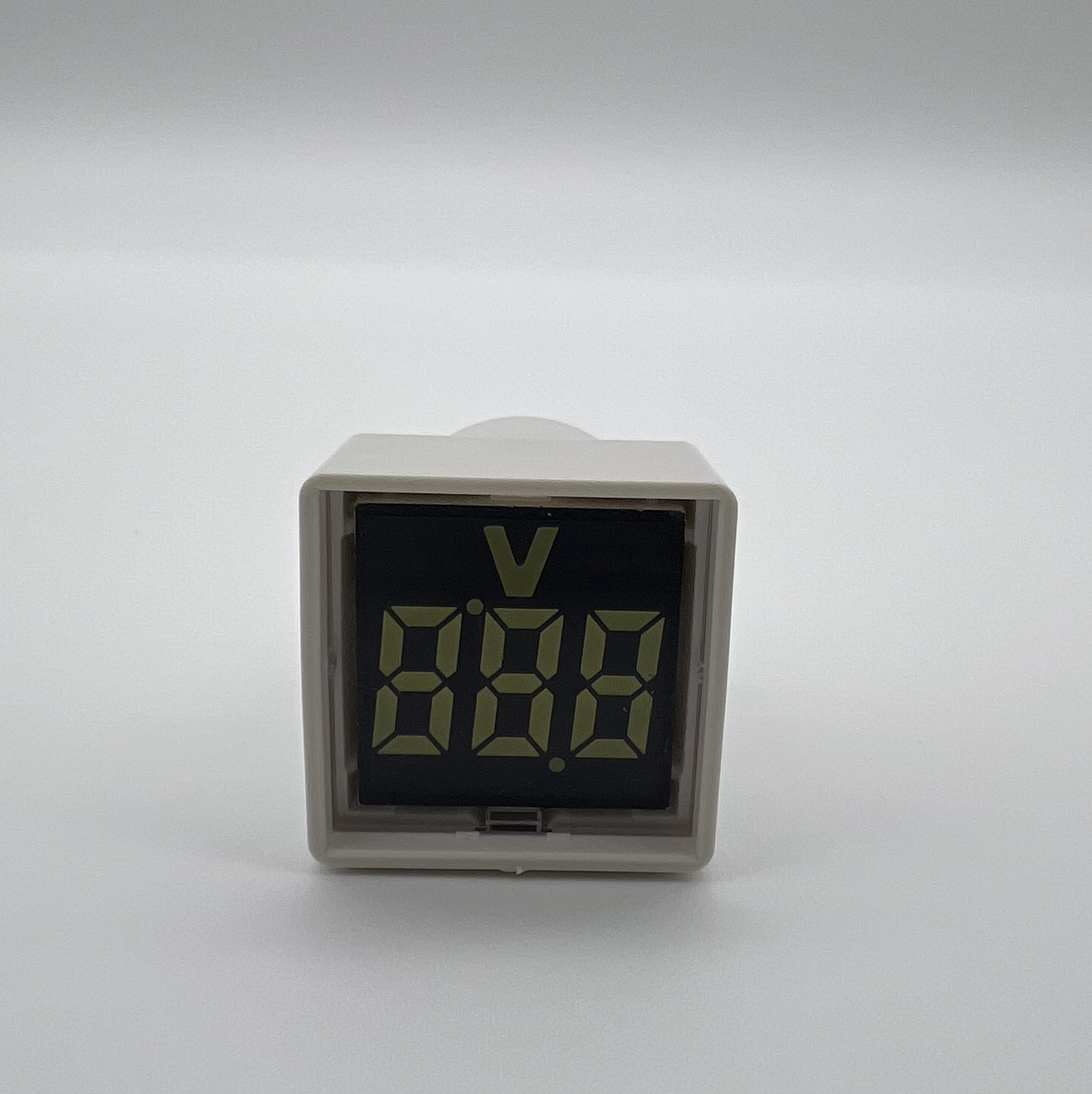 Квадратний вольтметр з білою індикацією